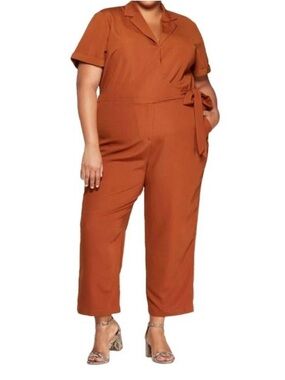 NEW! 🍂 Ava & Viv Plus Size Short Sleeve Notch Collar Jumpsuit